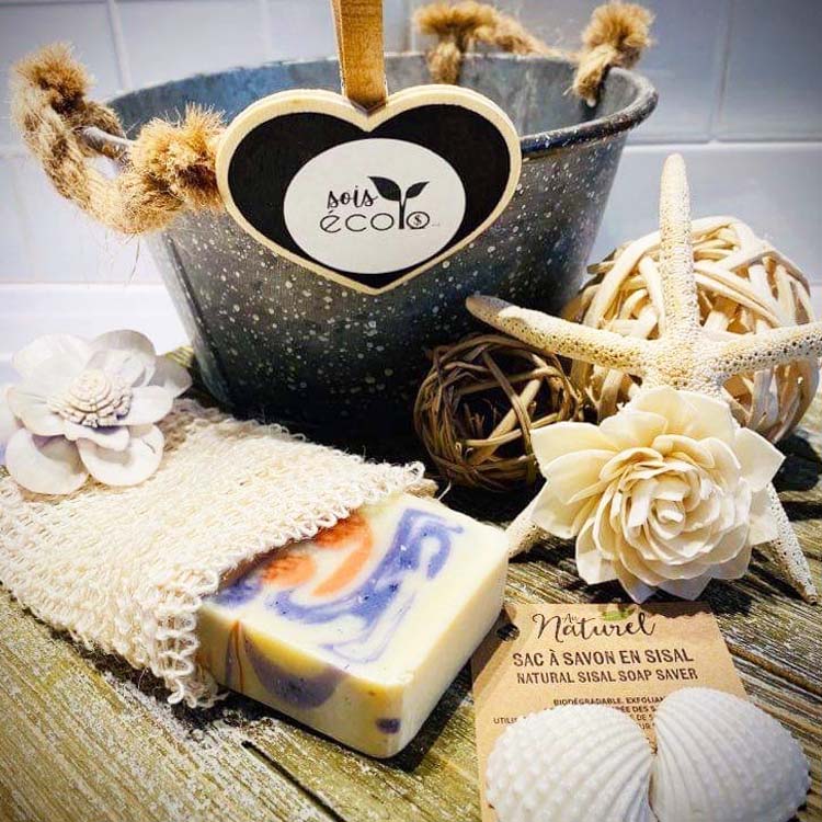 Savon et pochette en sisal (3.00 $ remis à la cause choisie)
