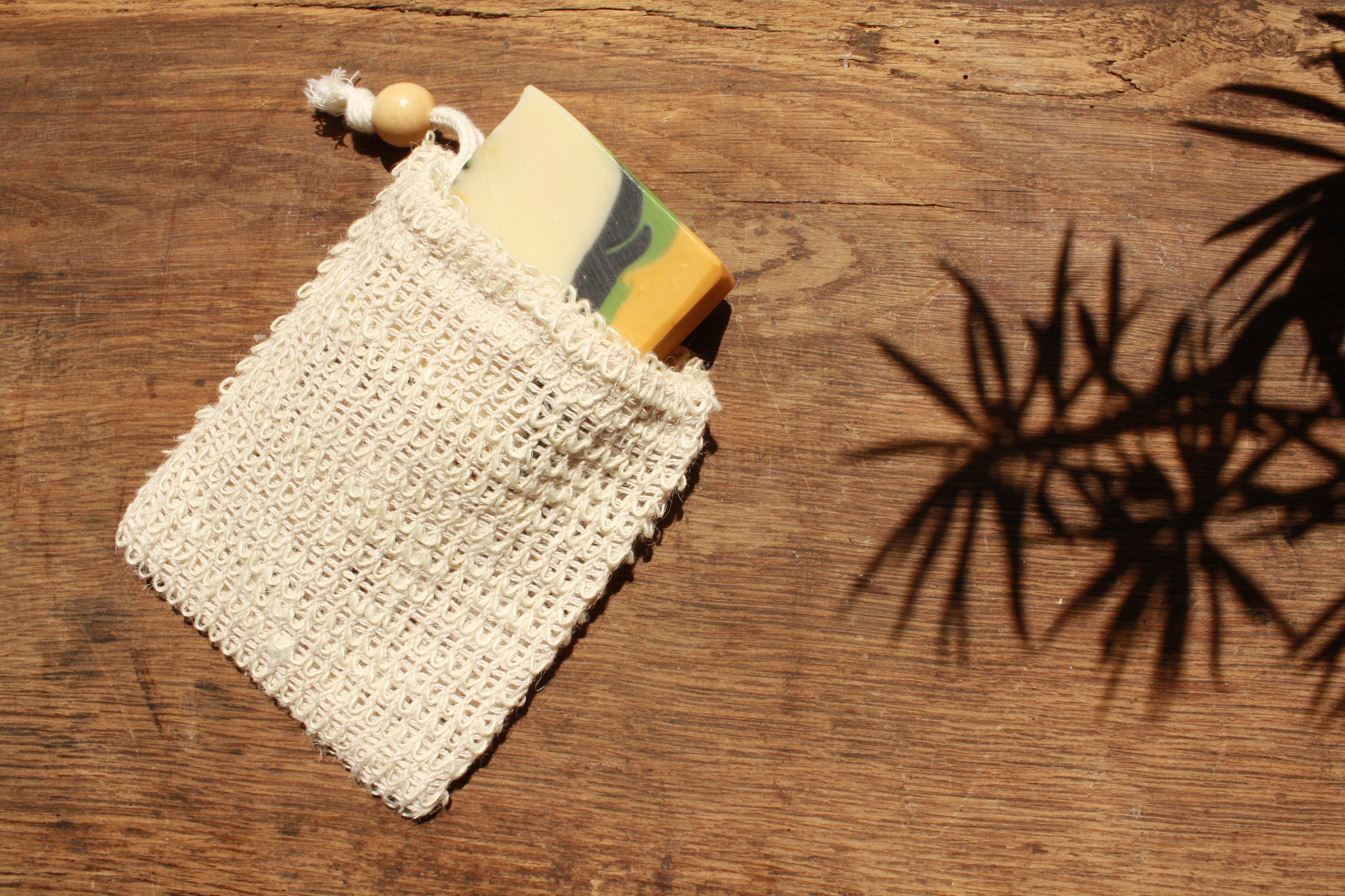 Savon et pochette en sisal (3.00 $ remis à la cause choisie)